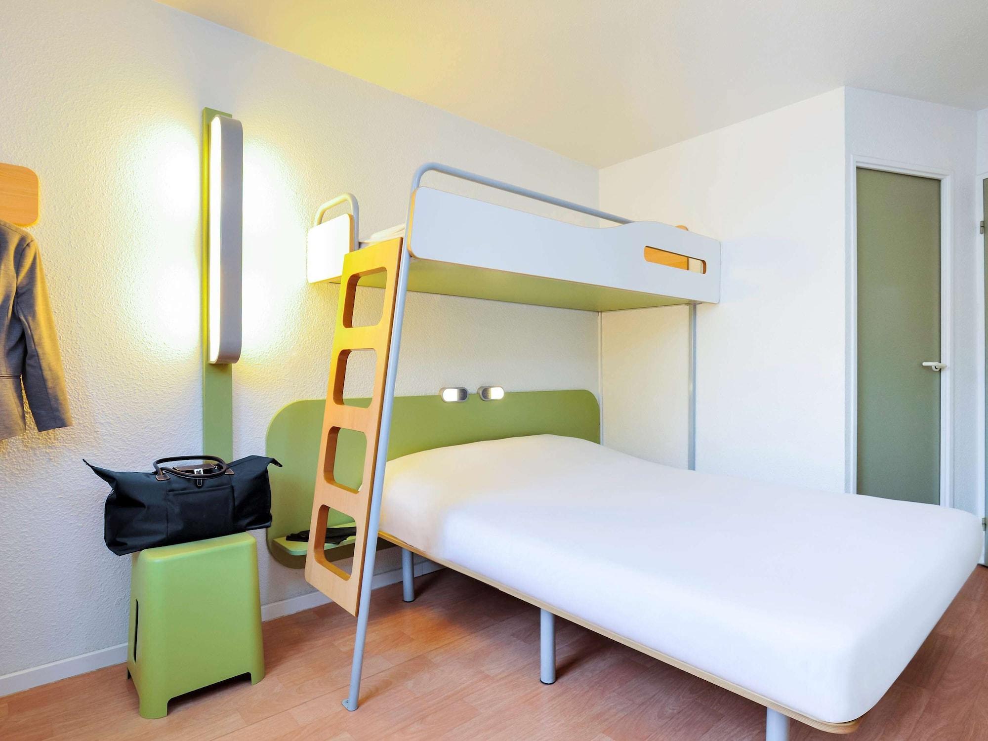 Ibis Budget Lille Gares Vieux-Lille Bagian luar foto