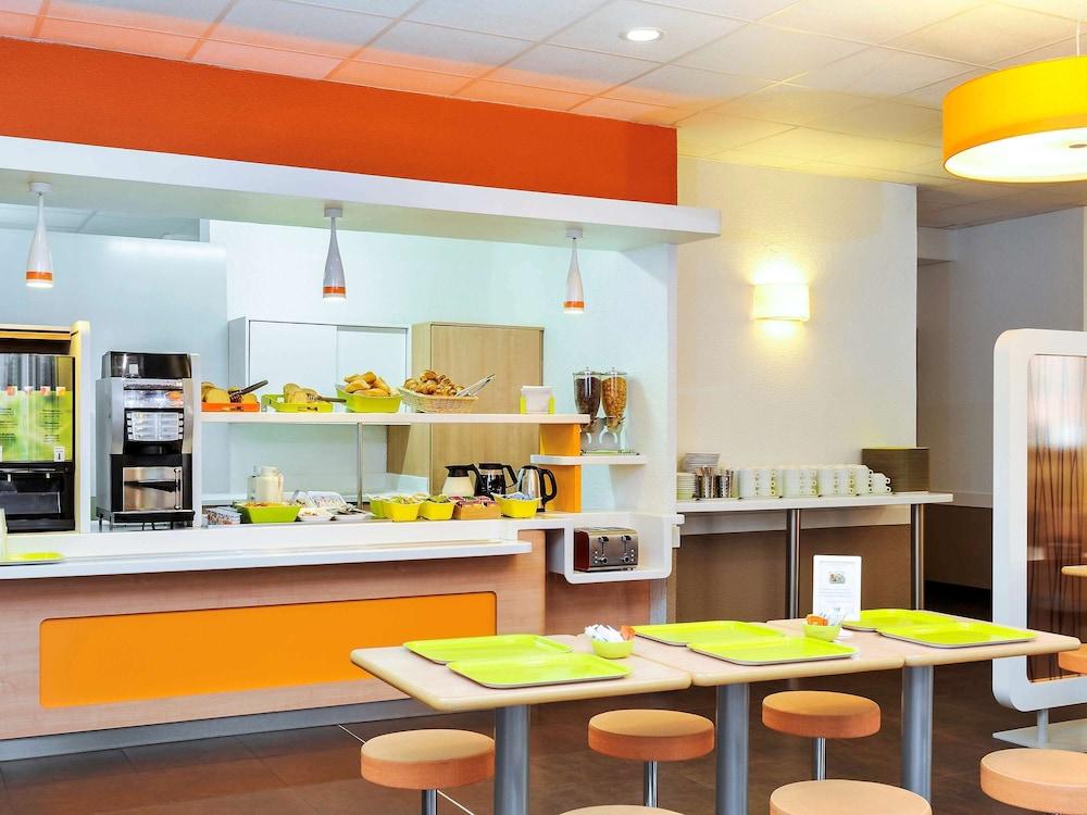 Ibis Budget Lille Gares Vieux-Lille Bagian luar foto