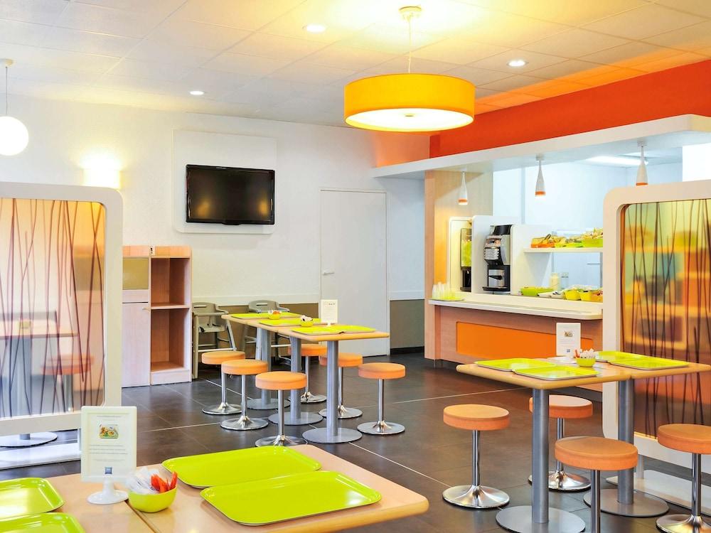 Ibis Budget Lille Gares Vieux-Lille Bagian luar foto