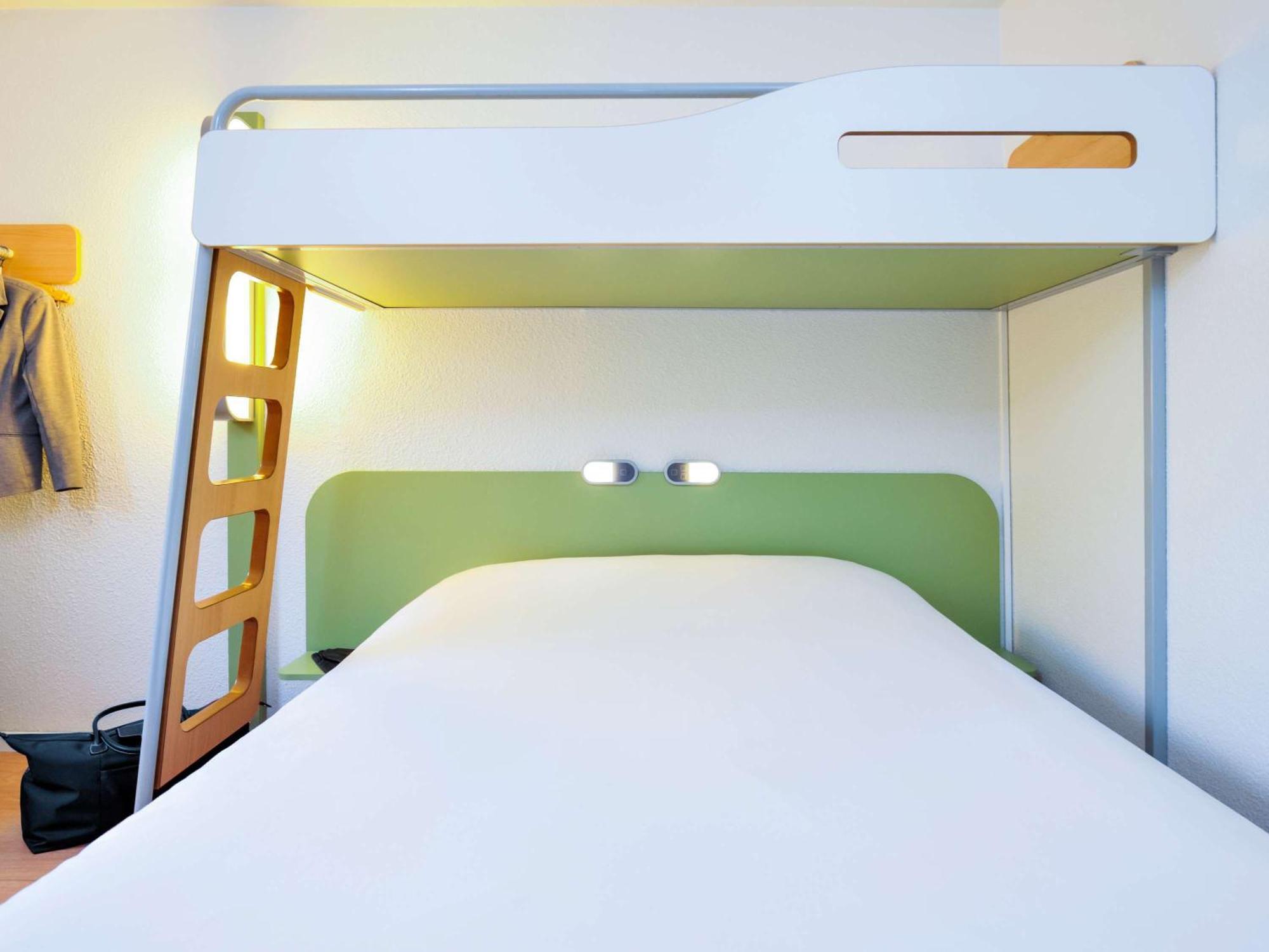 Ibis Budget Lille Gares Vieux-Lille Bagian luar foto