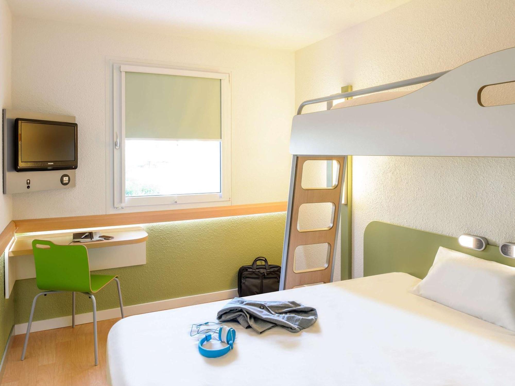 Ibis Budget Lille Gares Vieux-Lille Bagian luar foto