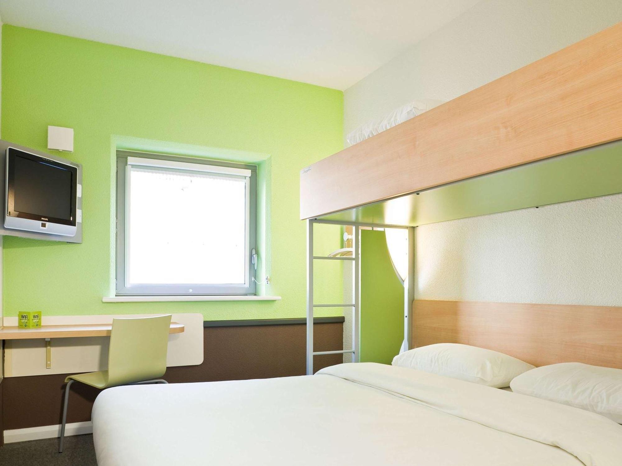 Ibis Budget Lille Gares Vieux-Lille Bagian luar foto